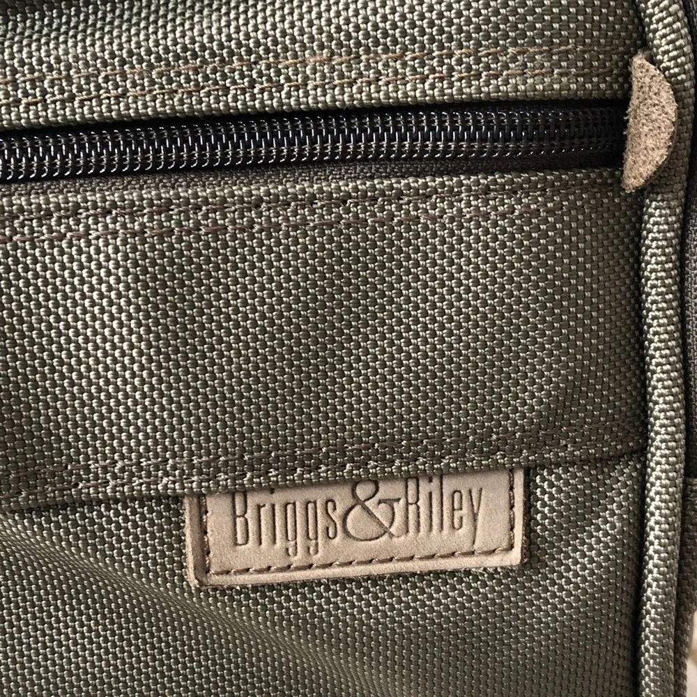 Briggs & Riley Bag 17” Bag Olive Green Duffle Crossbody Multi Pocket Travel Bag! - Picture 3 of 9